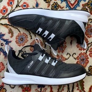 Sz. 9.5 Adidas SL Loop